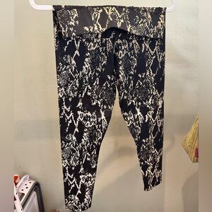 Noli Snake-print Reflective Leggings Size M